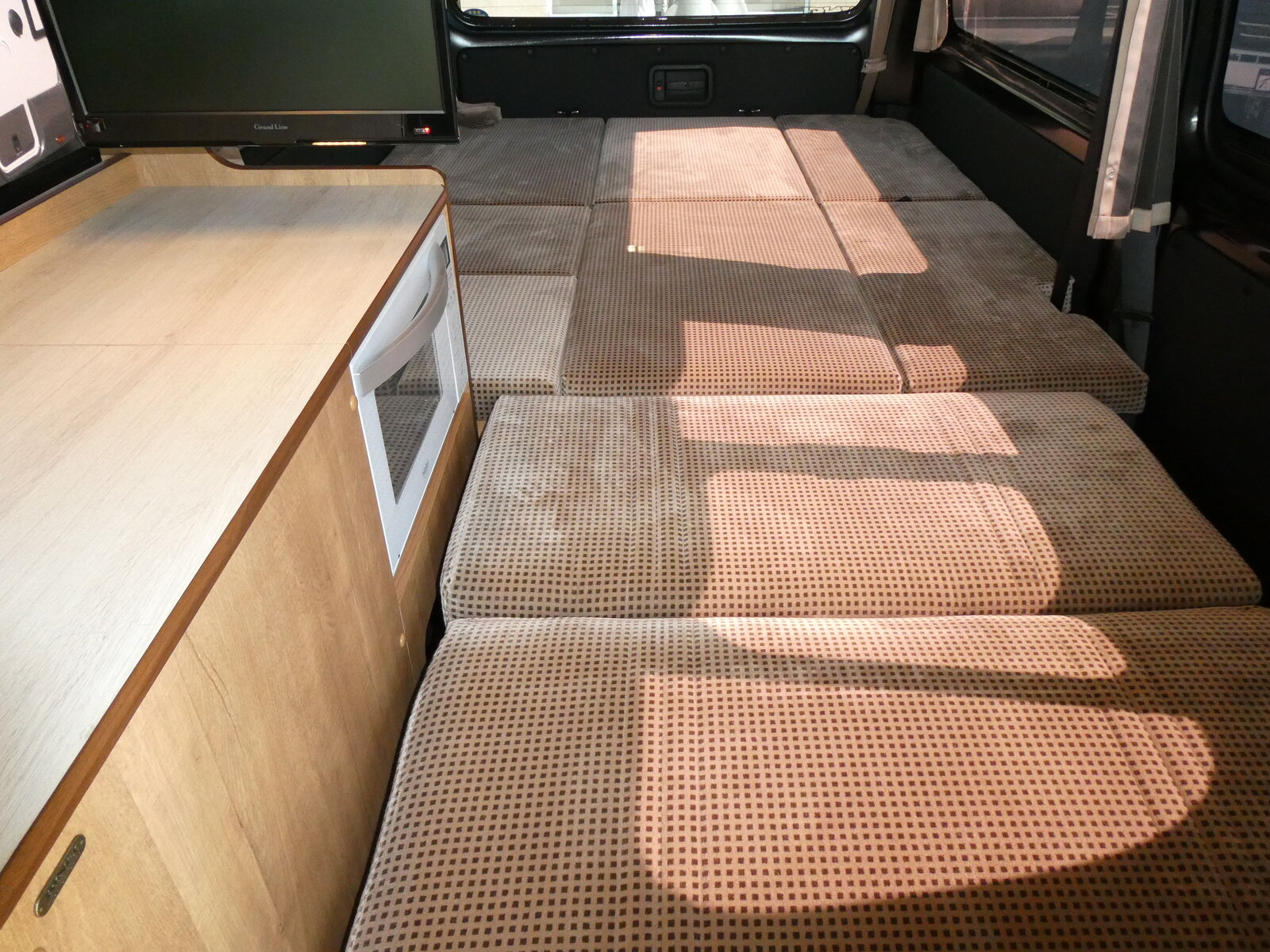 キャンピングカーバンコン