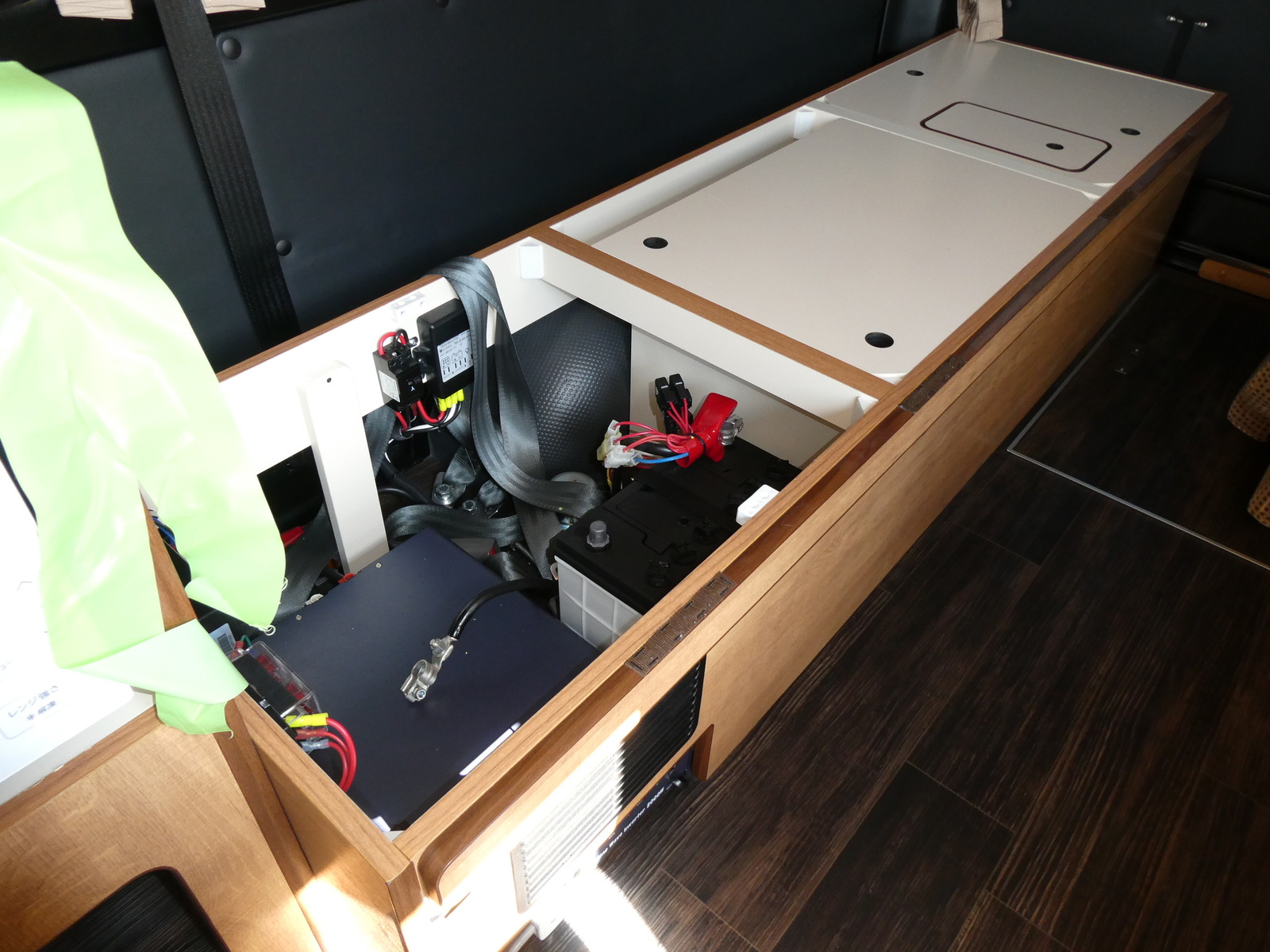 キャンピングカーバンコン