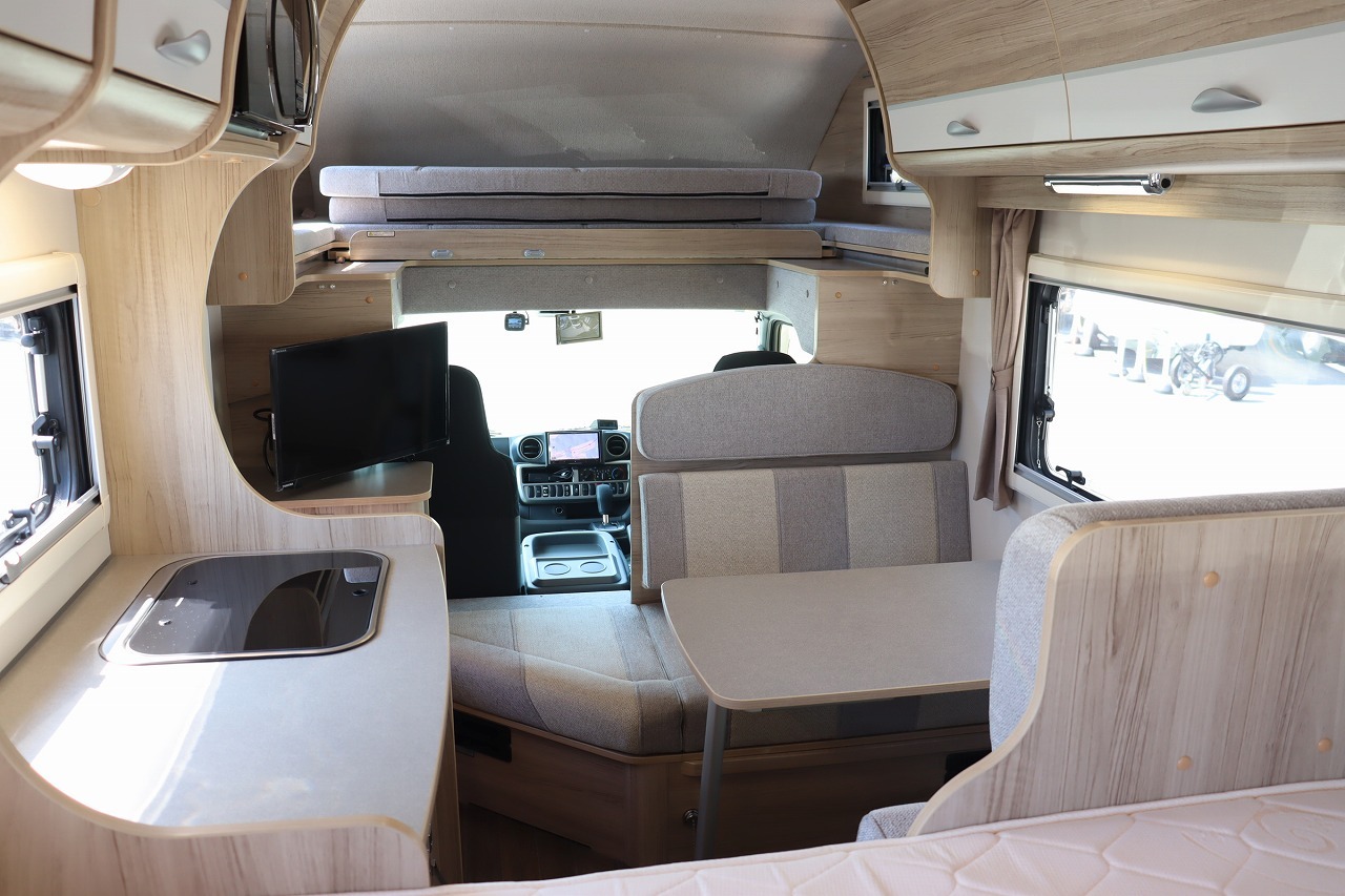 キャンピングカーキャブコン