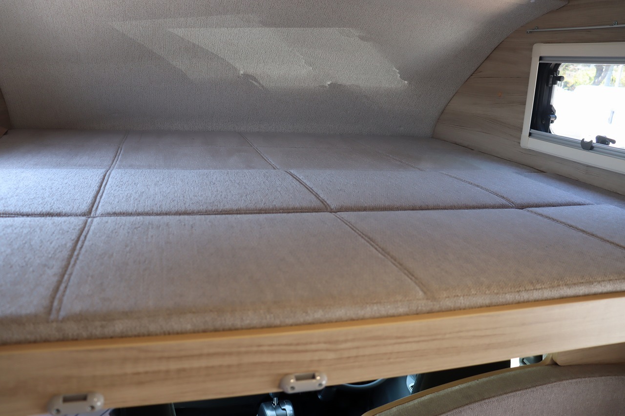 キャンピングカーキャブコン