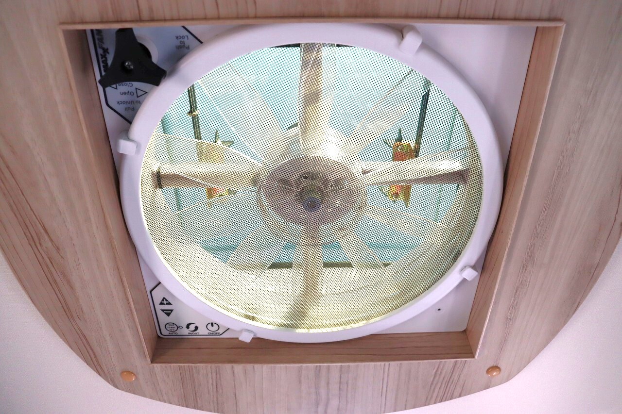 キャンピングカーキャブコン