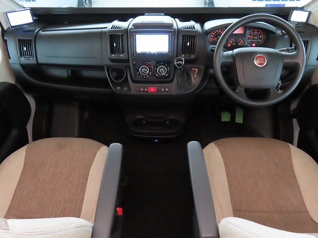 キャンピングカーバンコン