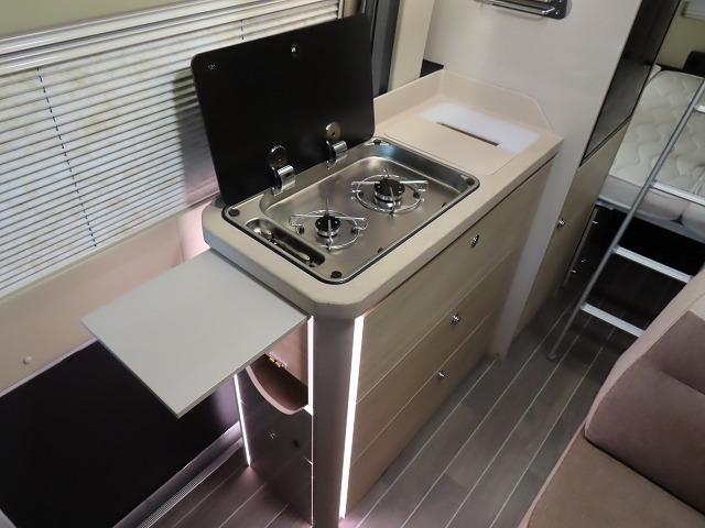 キャンピングカーバンコン