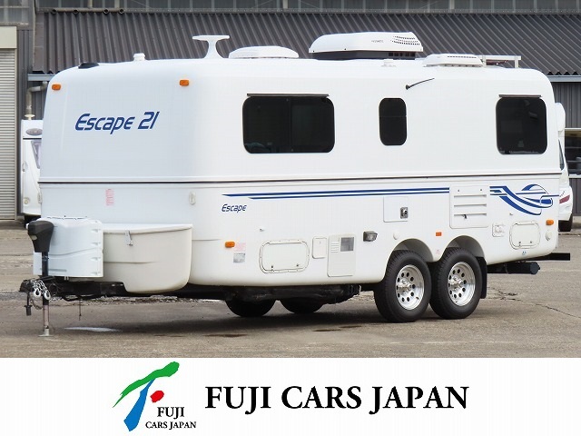 トレーラー エスケープ21 要牽引免許 2軸 ルーフAC FFヒーター