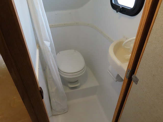 キャンピングカートレーラー