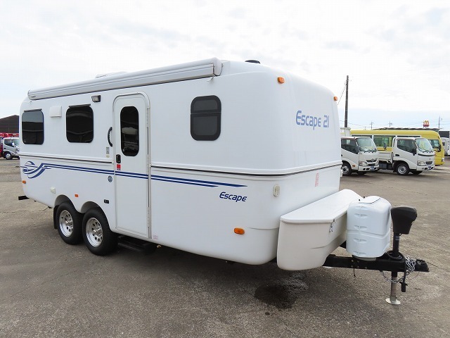 キャンピングカートレーラー