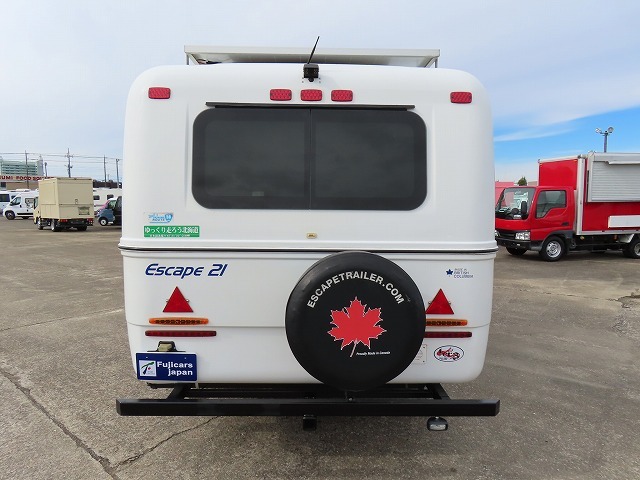 キャンピングカートレーラー