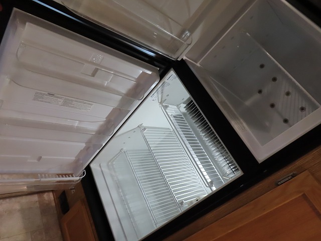 キャンピングカートレーラー