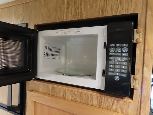 キャンピングカートレーラー