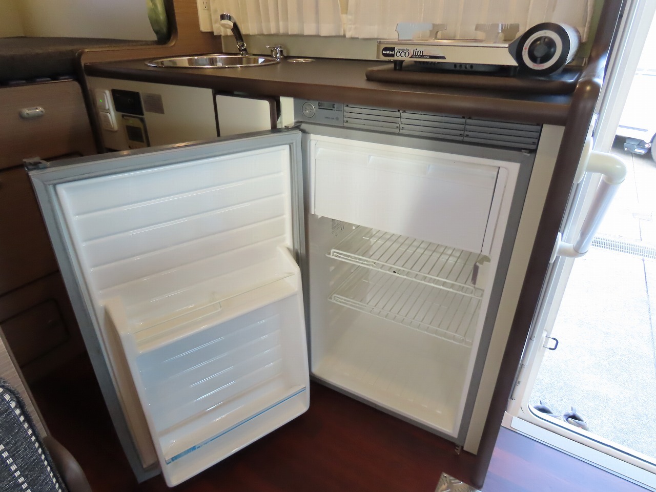 キャンピングカーキャブコン