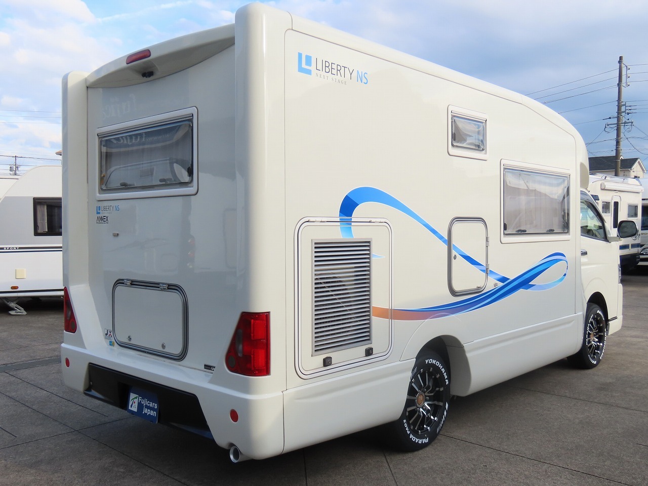 キャンピングカーキャブコン