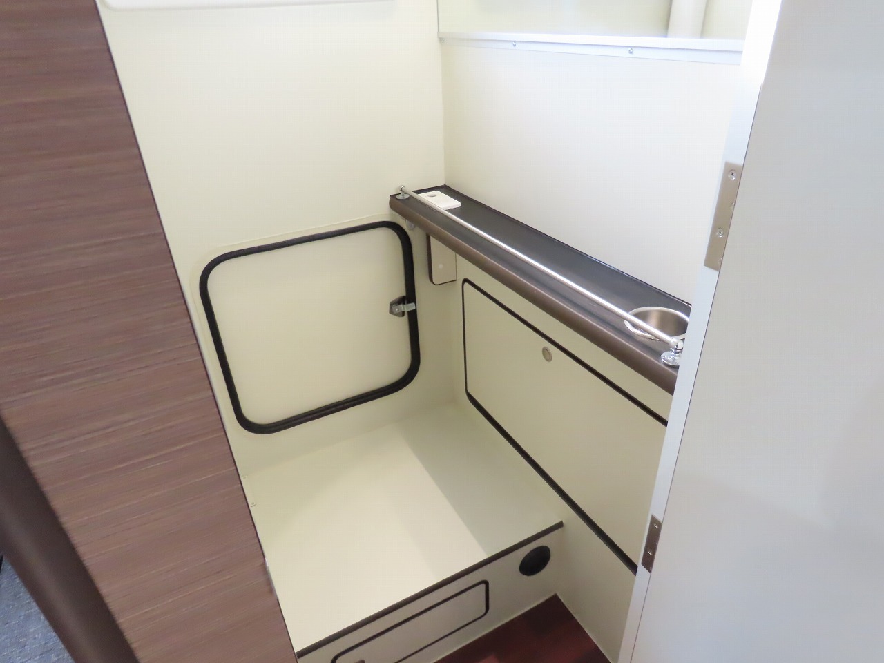 キャンピングカーキャブコン