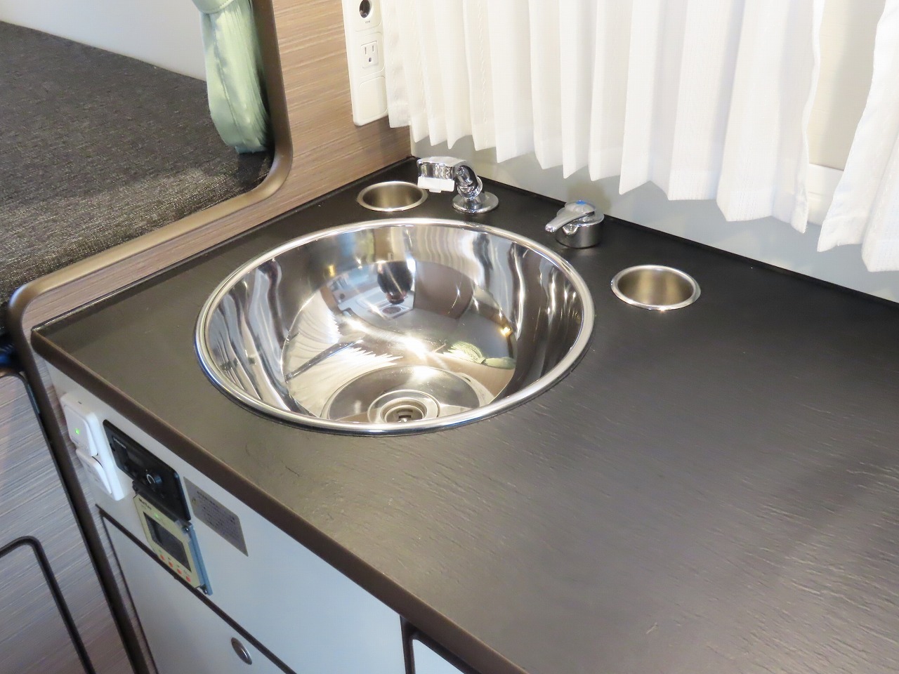 キャンピングカーキャブコン