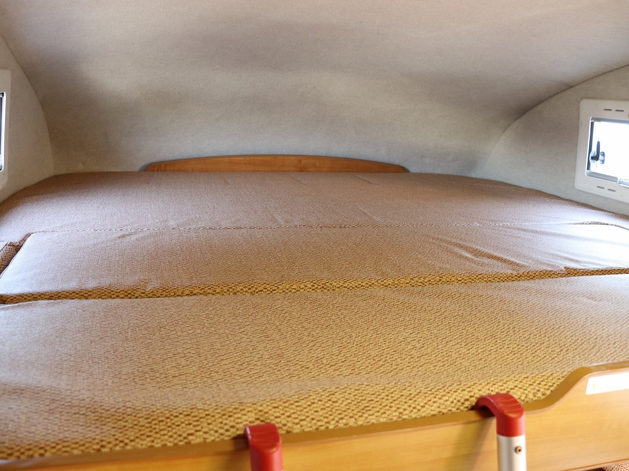 キャンピングカーキャブコン