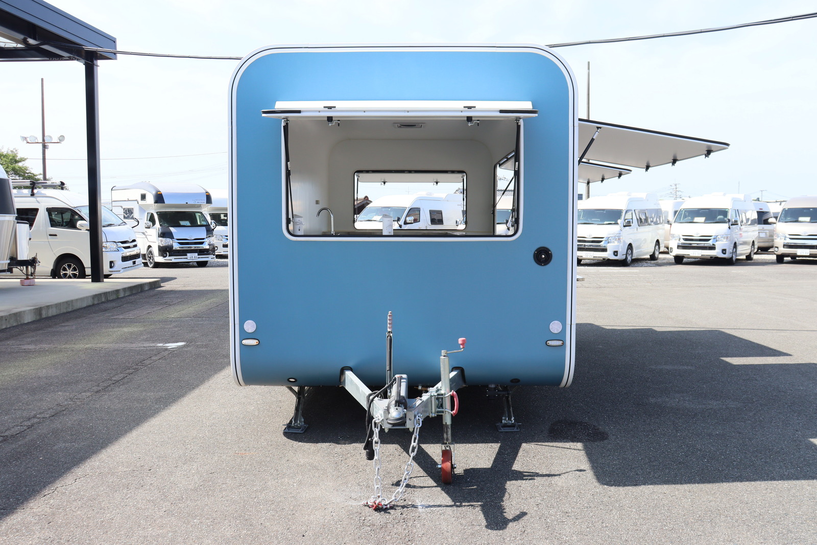 キャンピングカートレーラー