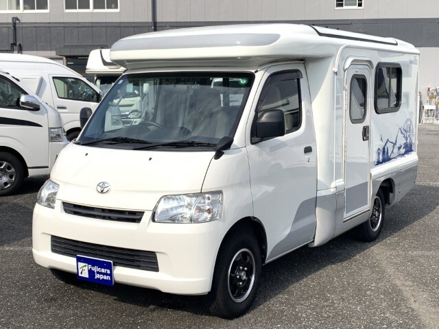 キャンピングカーキャブコン