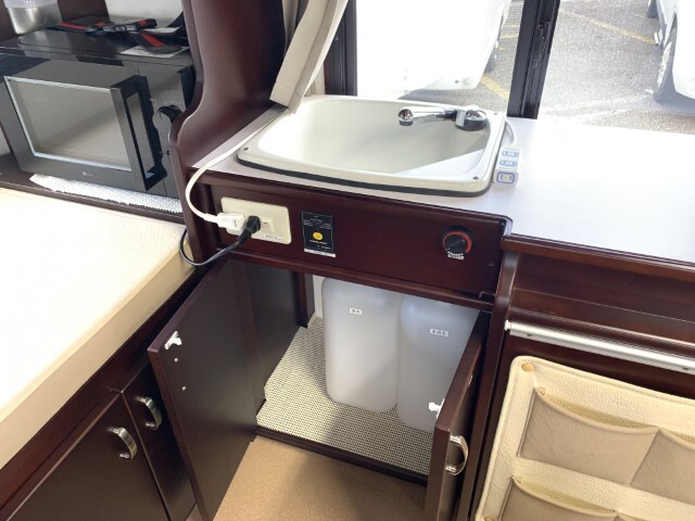 キャンピングカーキャブコン