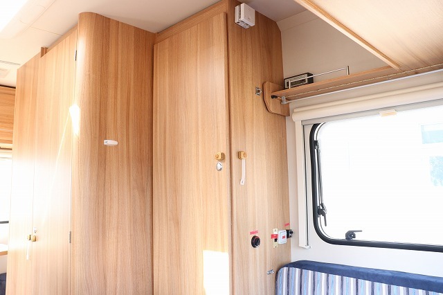 キャンピングカートレーラー