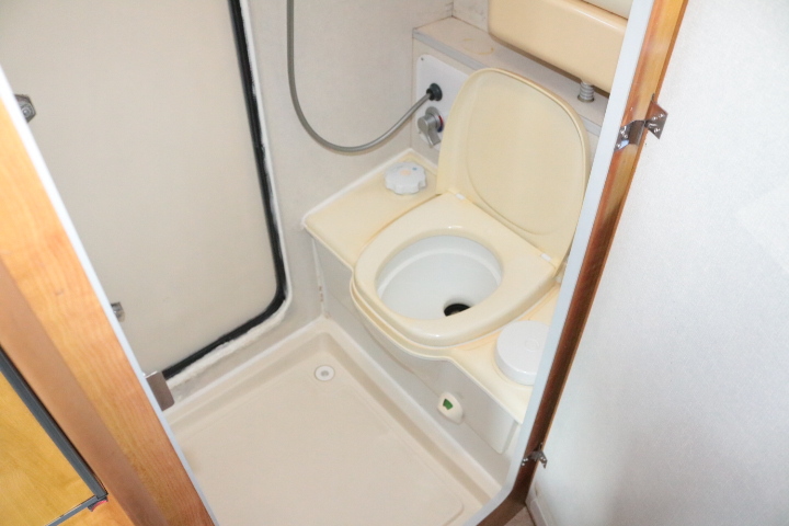 キャンピングカーキャブコン