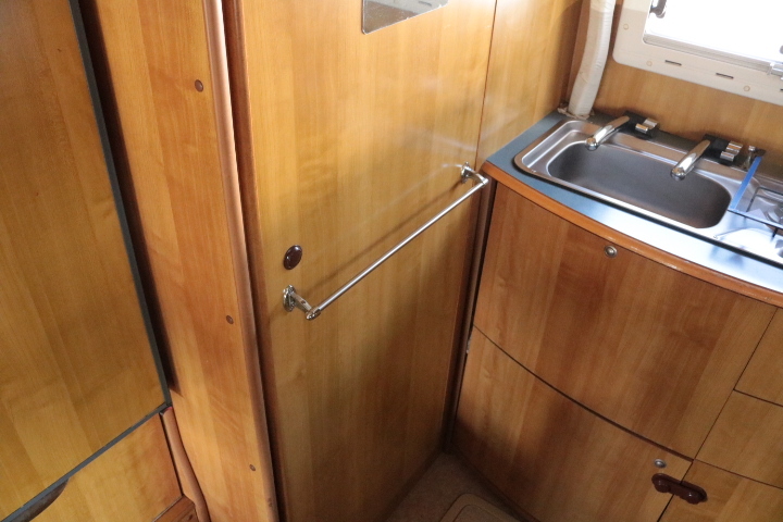 キャンピングカーキャブコン