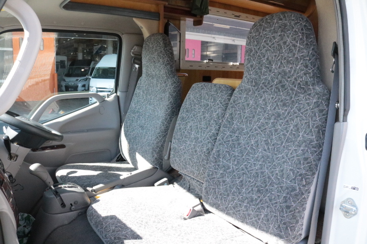 キャンピングカーキャブコン