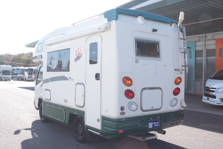 キャンピングカーキャブコン