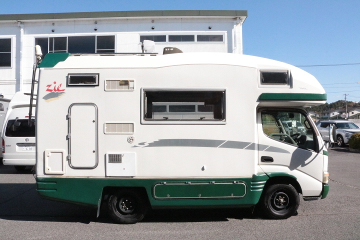 キャンピングカーキャブコン