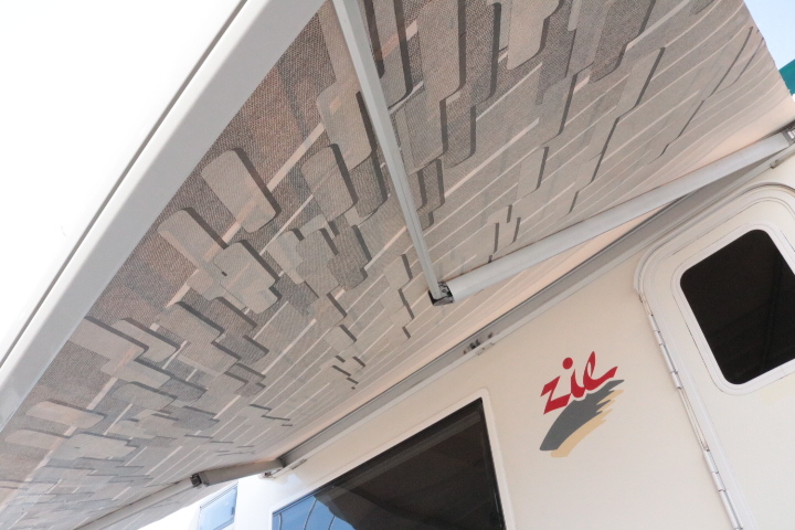 キャンピングカーキャブコン