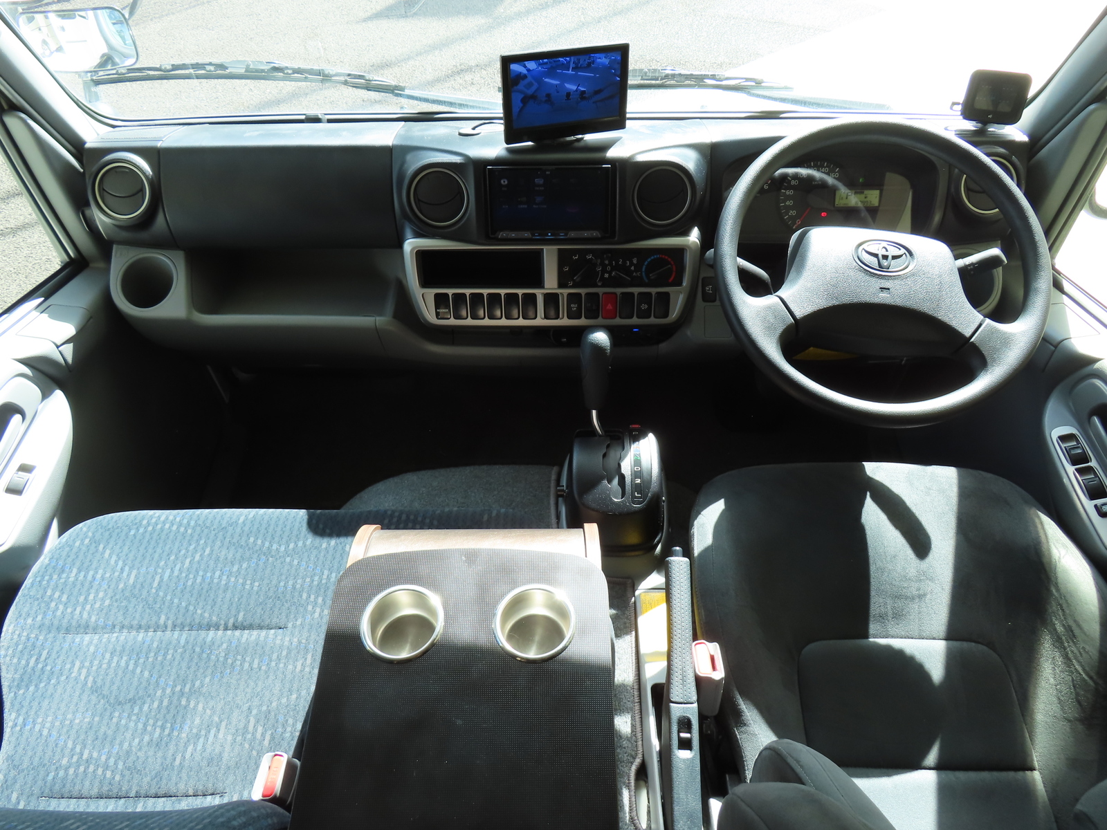 キャンピングカーキャブコン