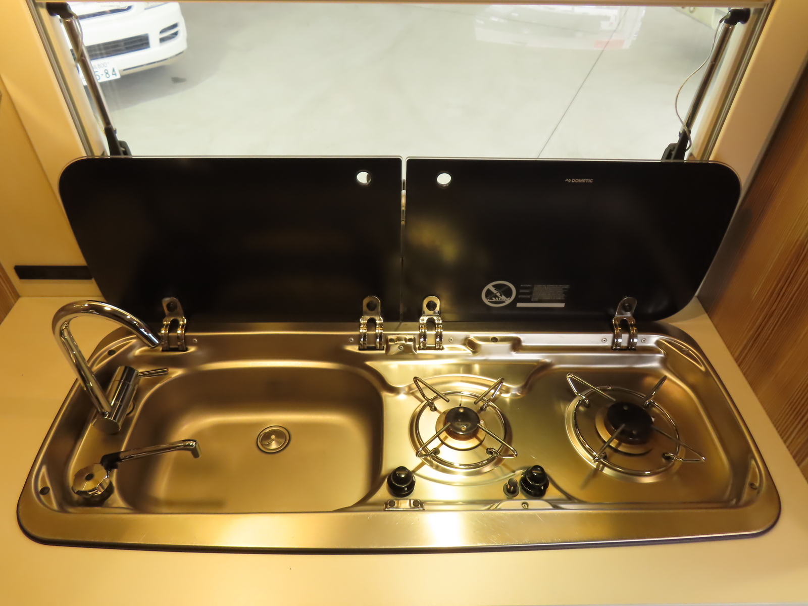 キャンピングカーキャブコン