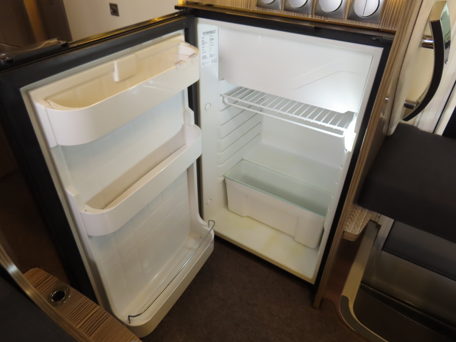 キャンピングカーキャブコン