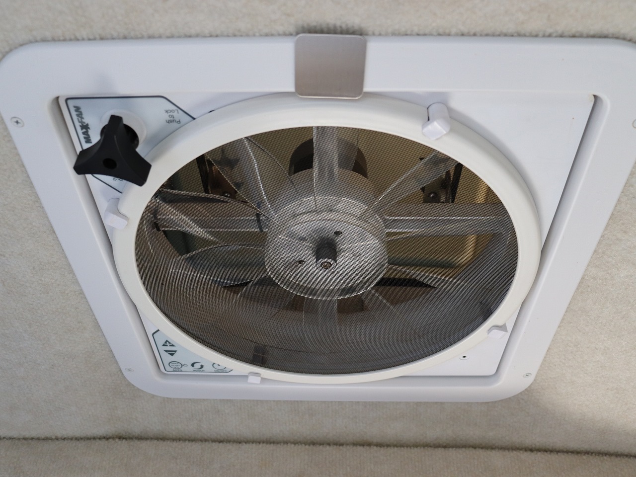 キャンピングカーキャブコン