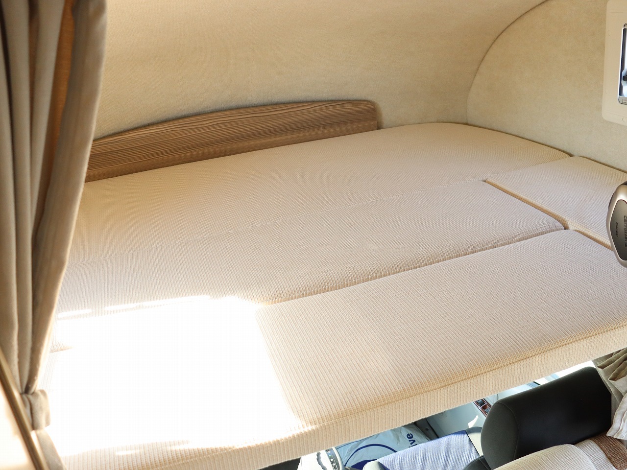 キャンピングカーキャブコン