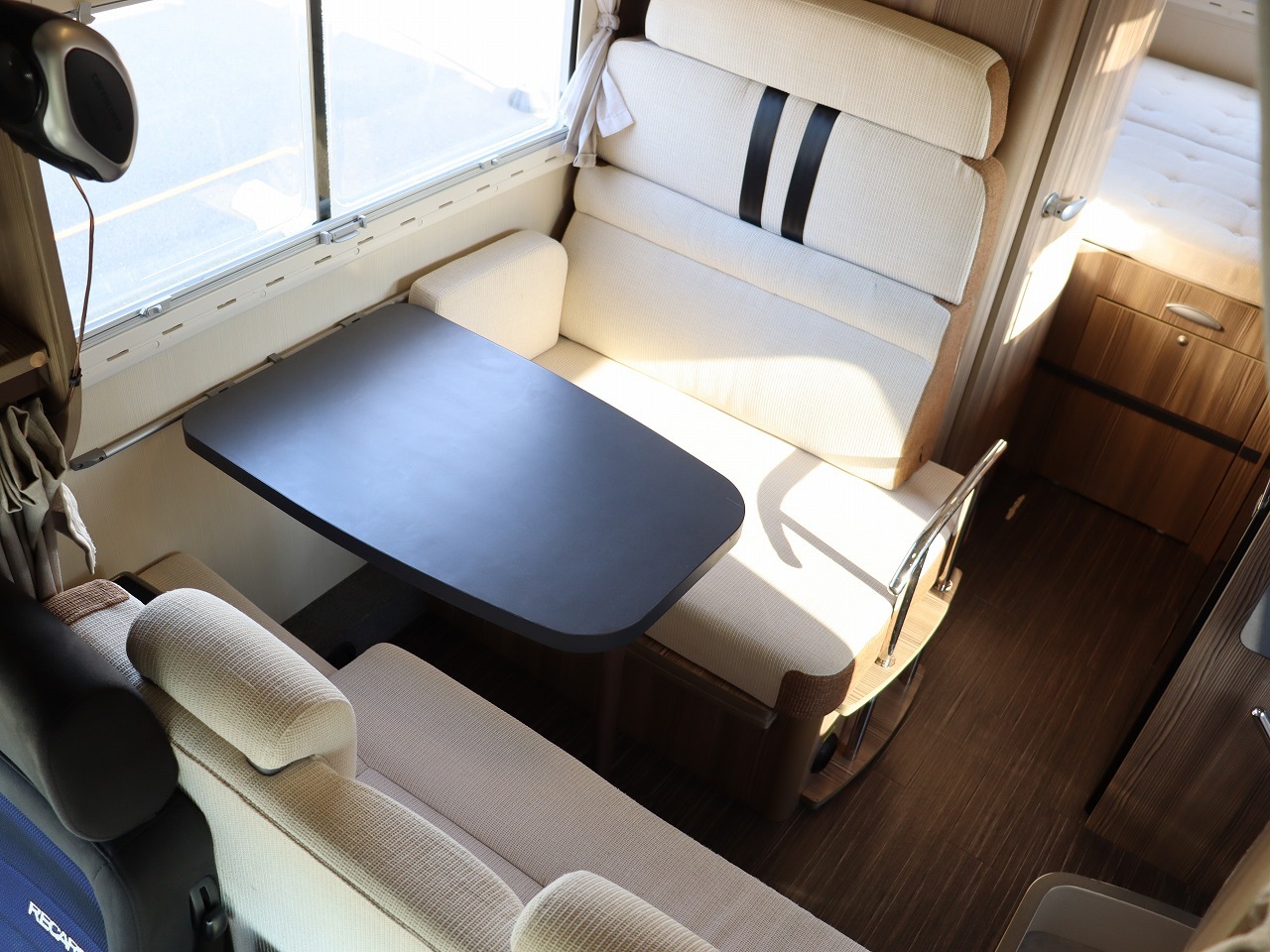 キャンピングカーキャブコン