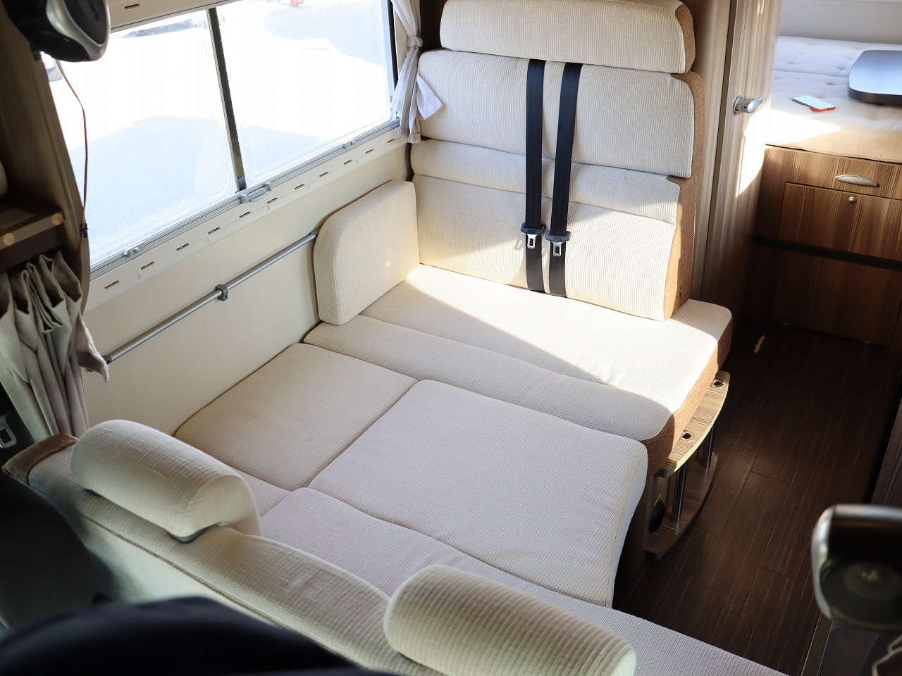 キャンピングカーキャブコン