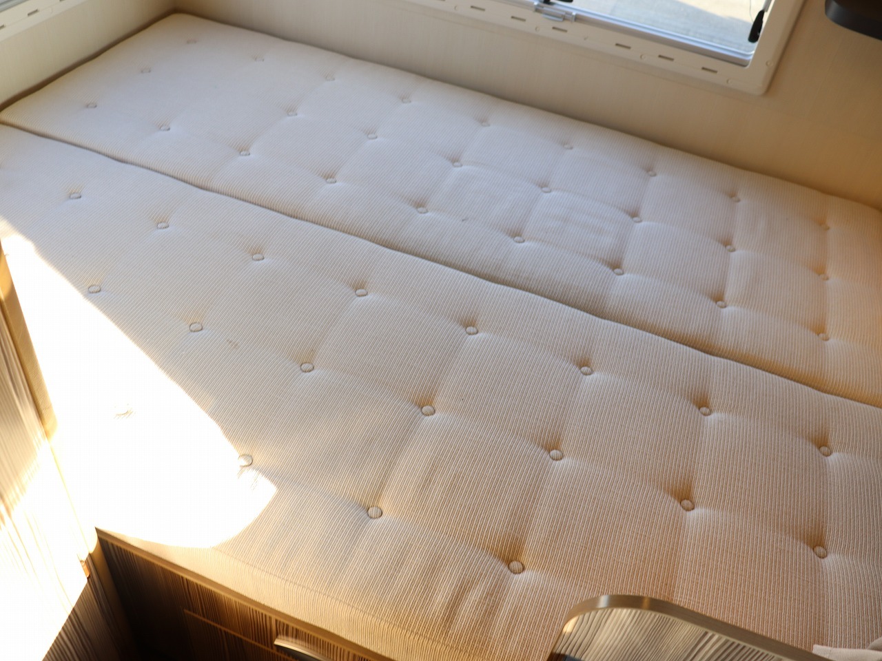 キャンピングカーキャブコン