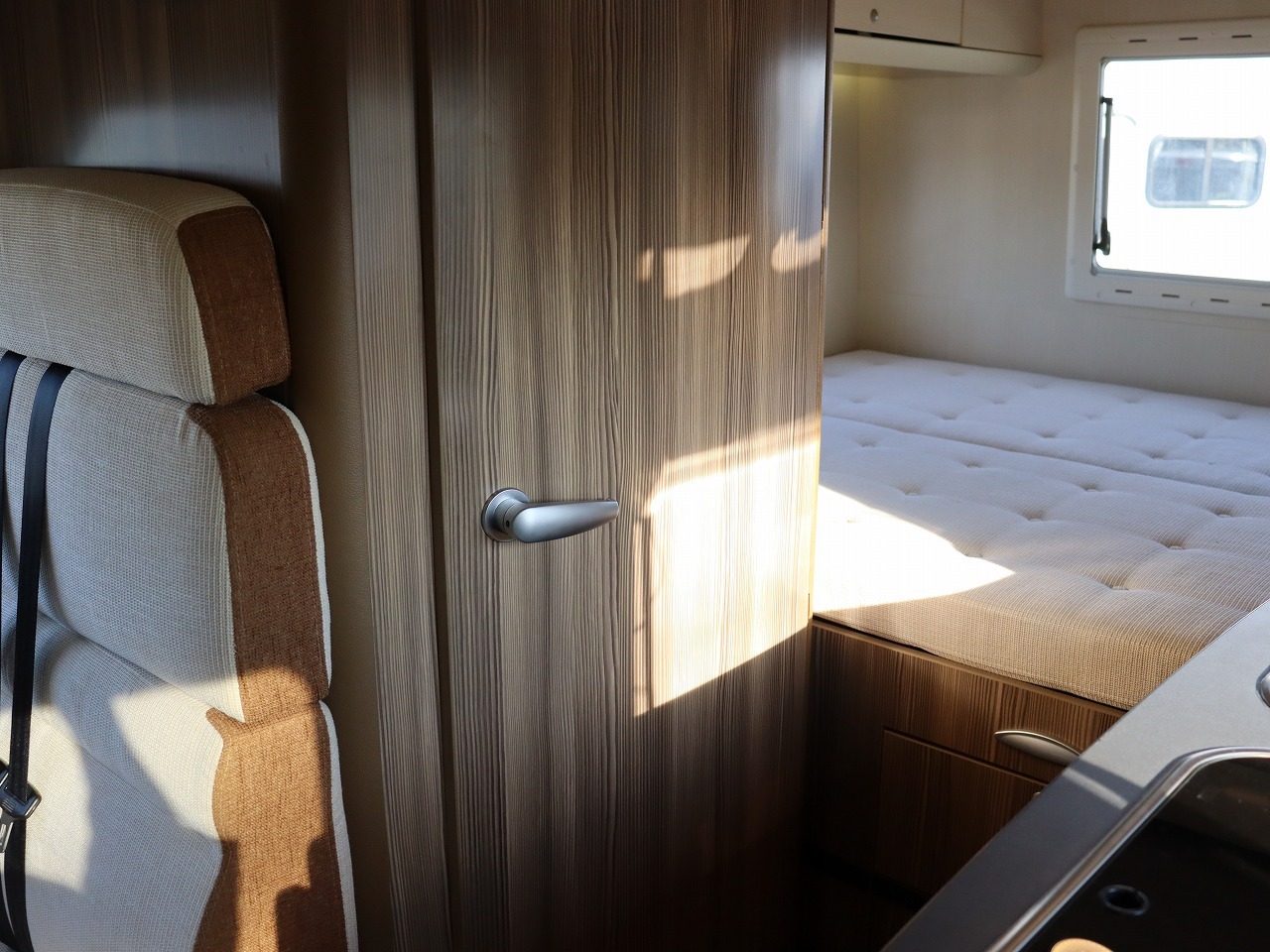 キャンピングカーキャブコン