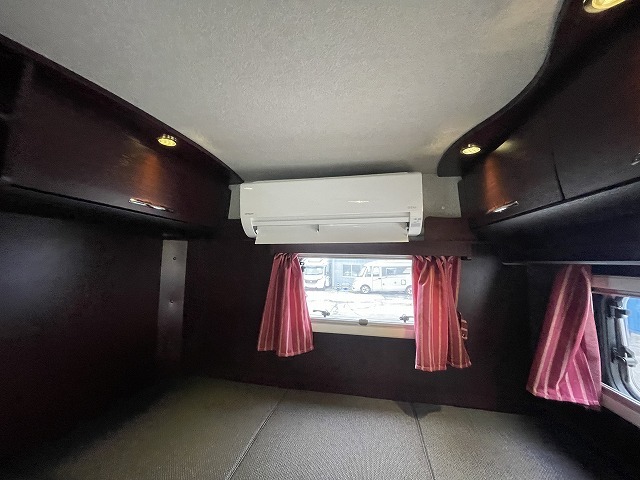 キャンピングカーキャブコン