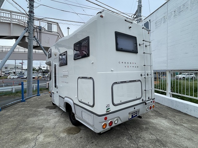 キャンピングカーキャブコン