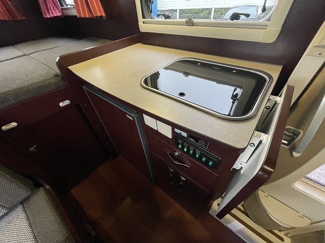 キャンピングカーキャブコン