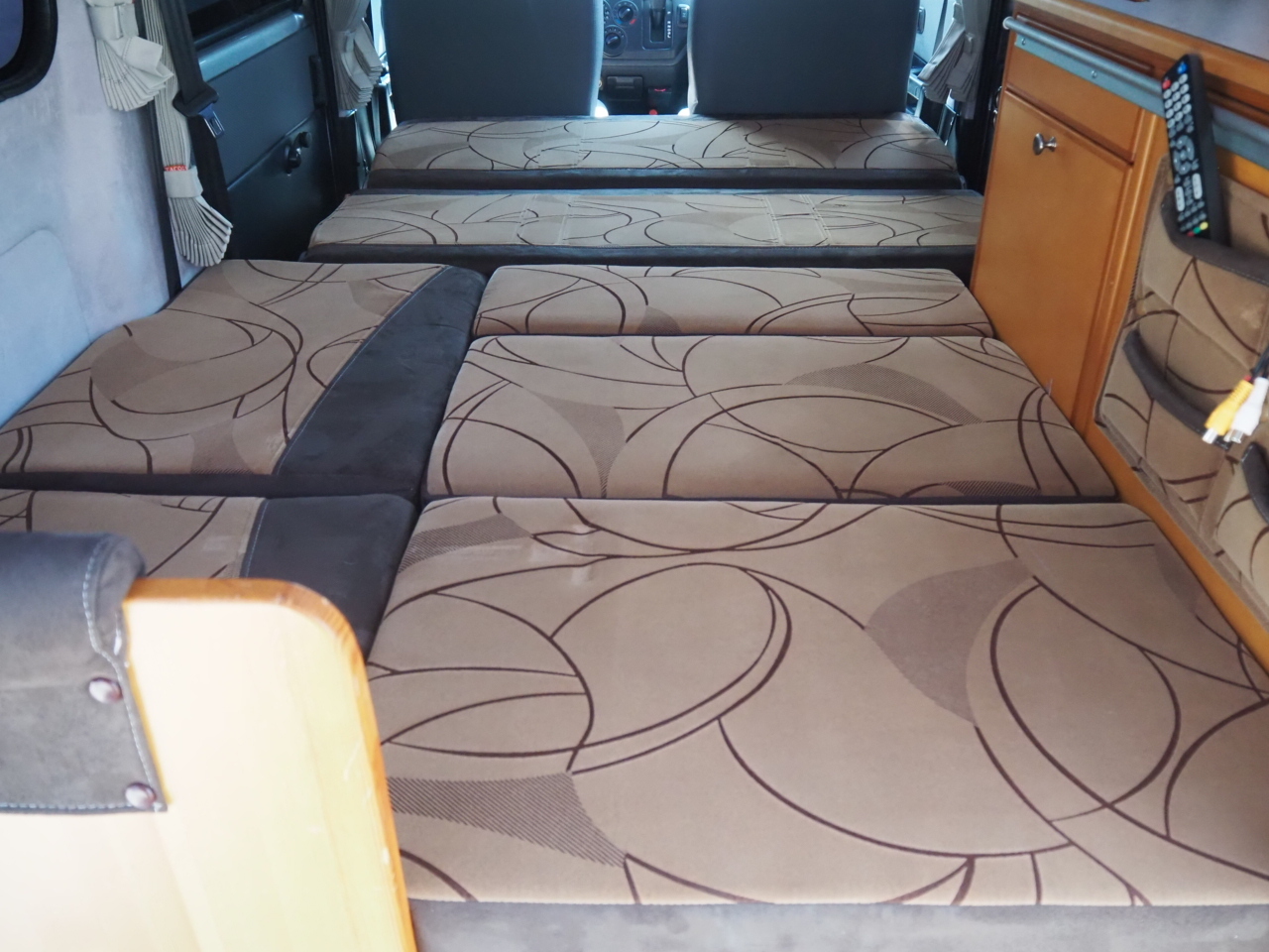 キャンピングカーバンコン