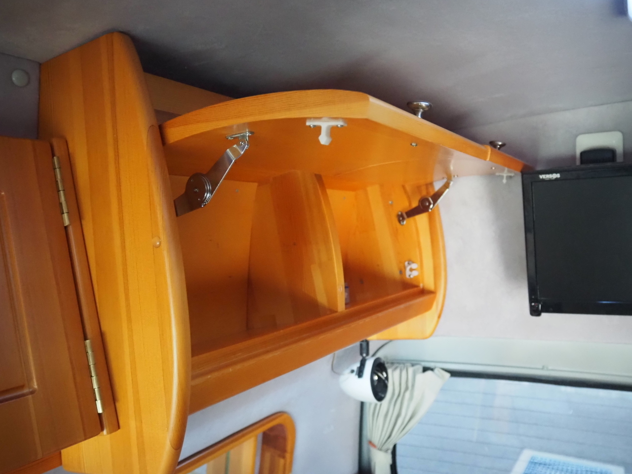 キャンピングカーバンコン