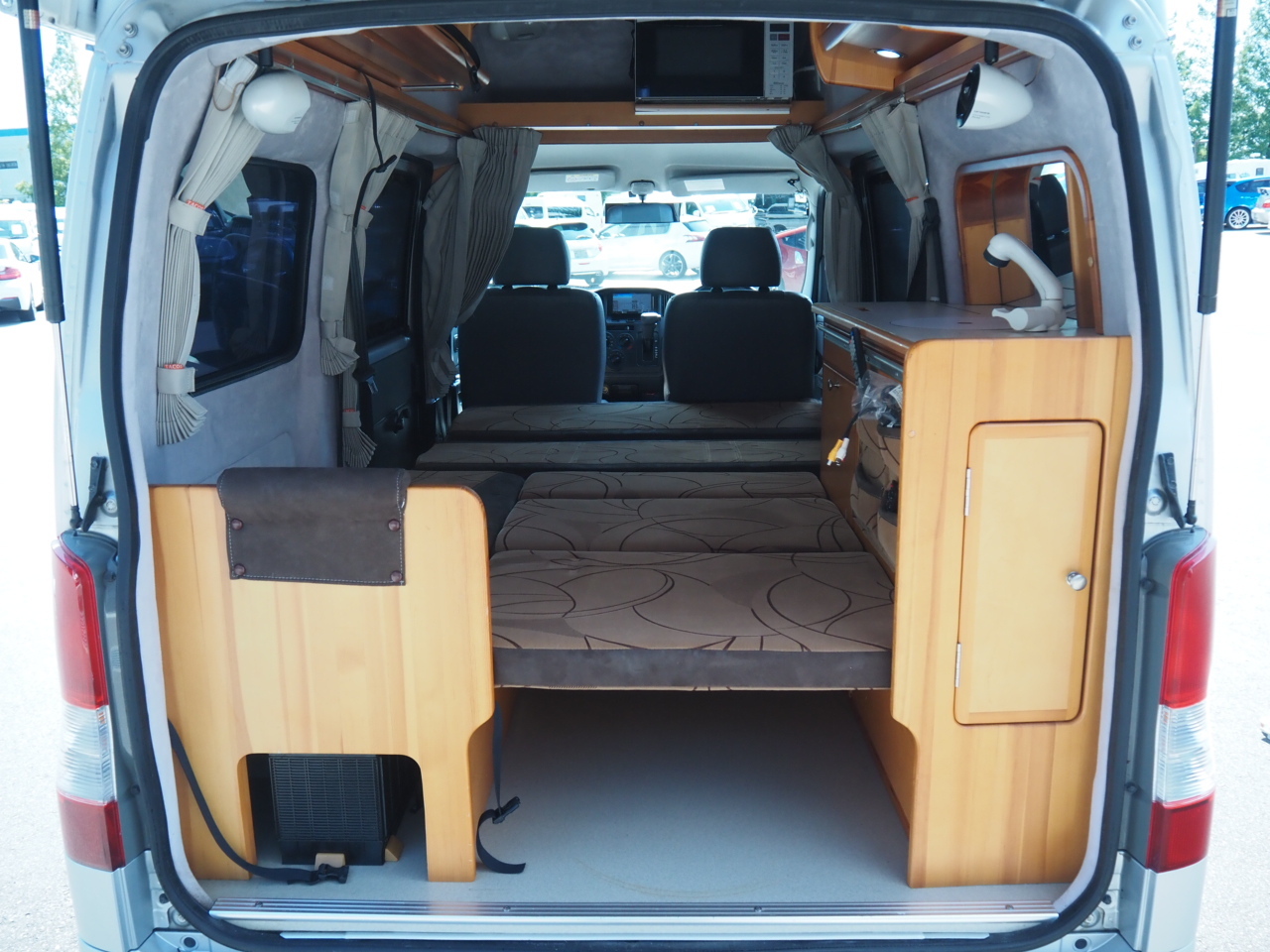 キャンピングカーバンコン