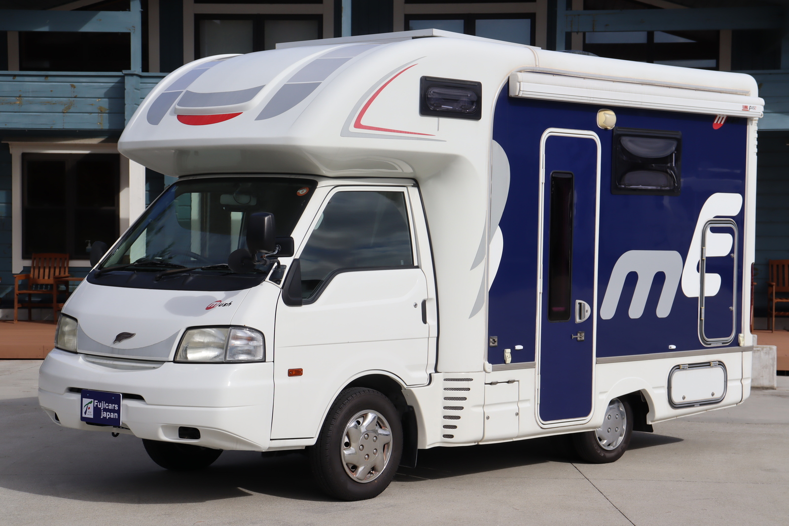 キャンピングカーキャブコン