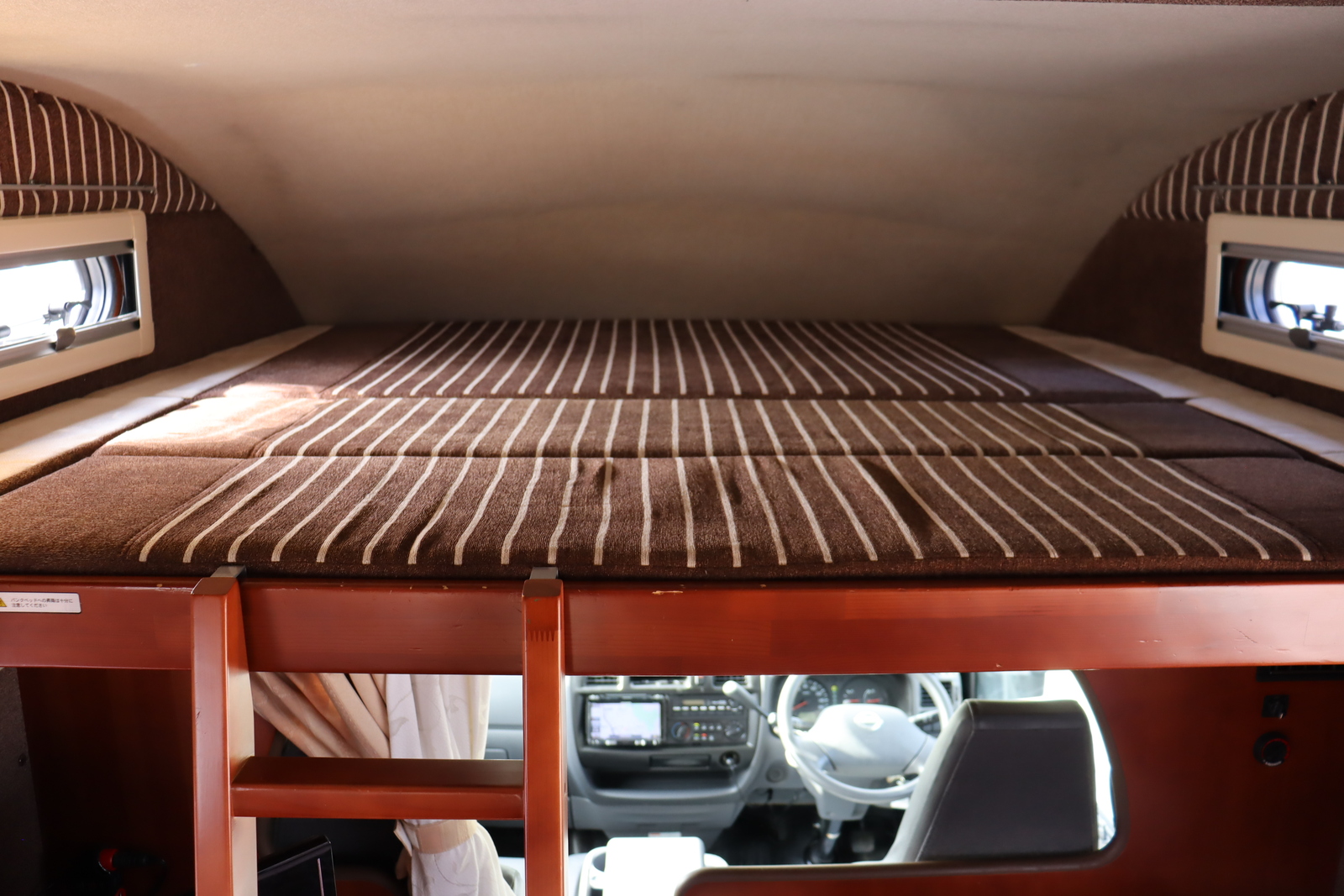 キャンピングカーキャブコン