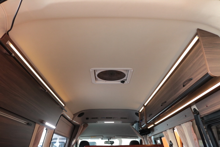 キャンピングカーバンコン