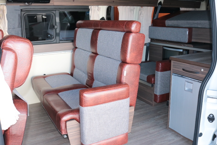 キャンピングカーバンコン