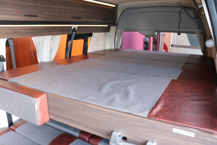 キャンピングカーバンコン