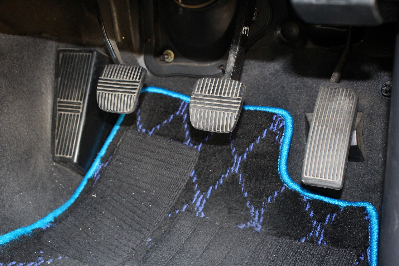 日産スカイライン