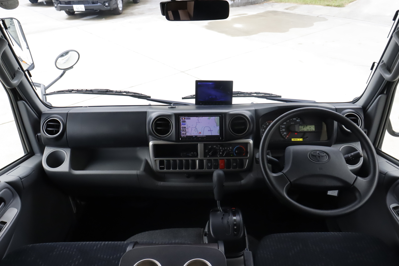 キャンピングカーキャブコン